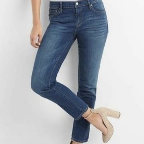 Curvy Straight Mid-Rise Jeans by Gap - Picture 1 of 9